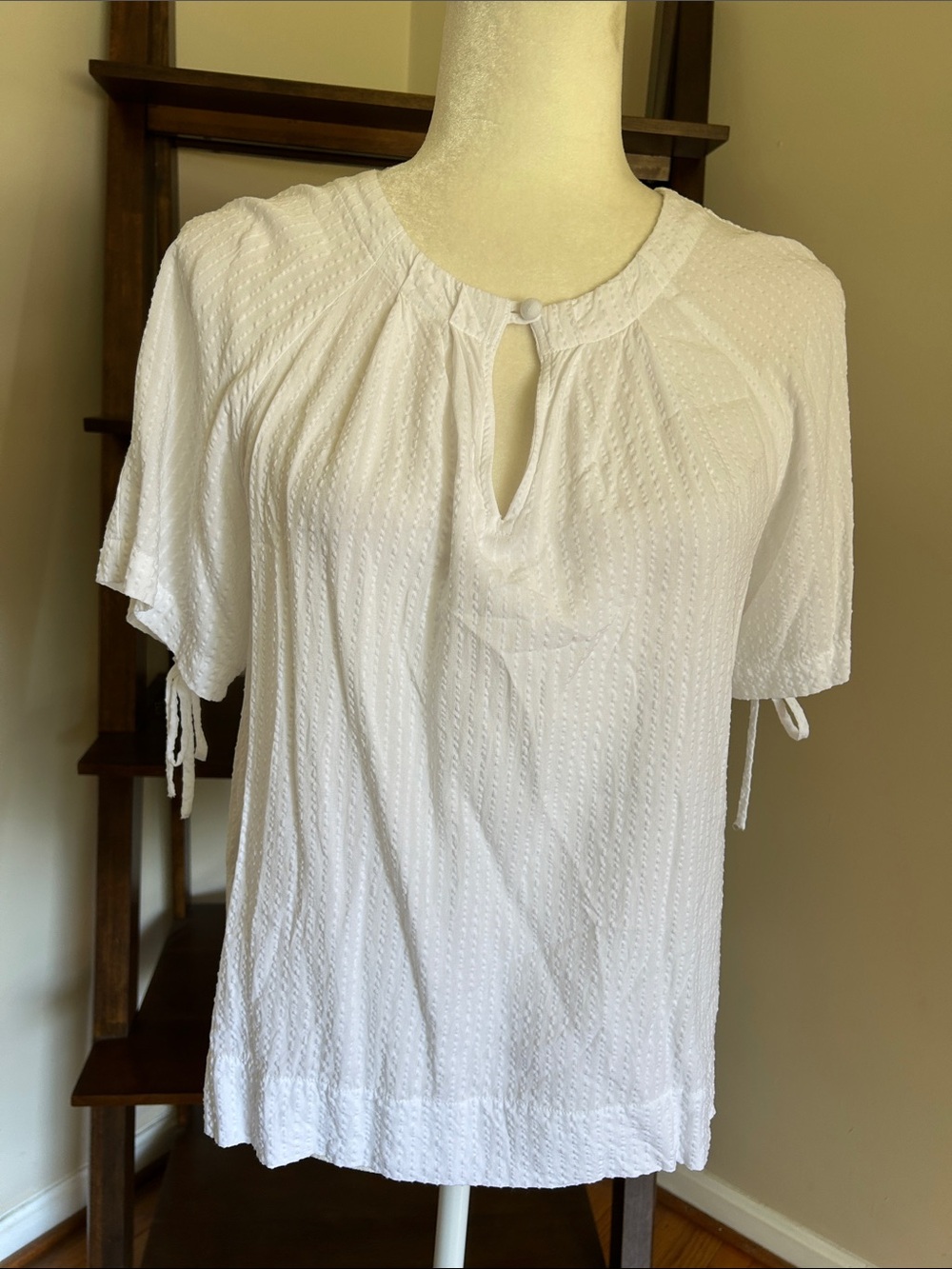 LOFT White Textured Keyhole Tie-Sleeve Top